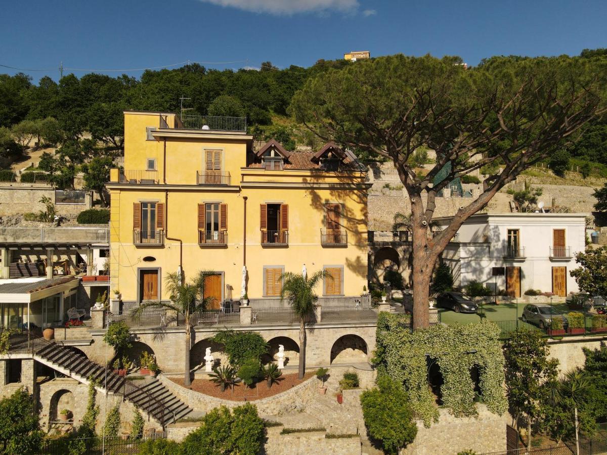 Villa Di Natale Pagani Kültér fotó